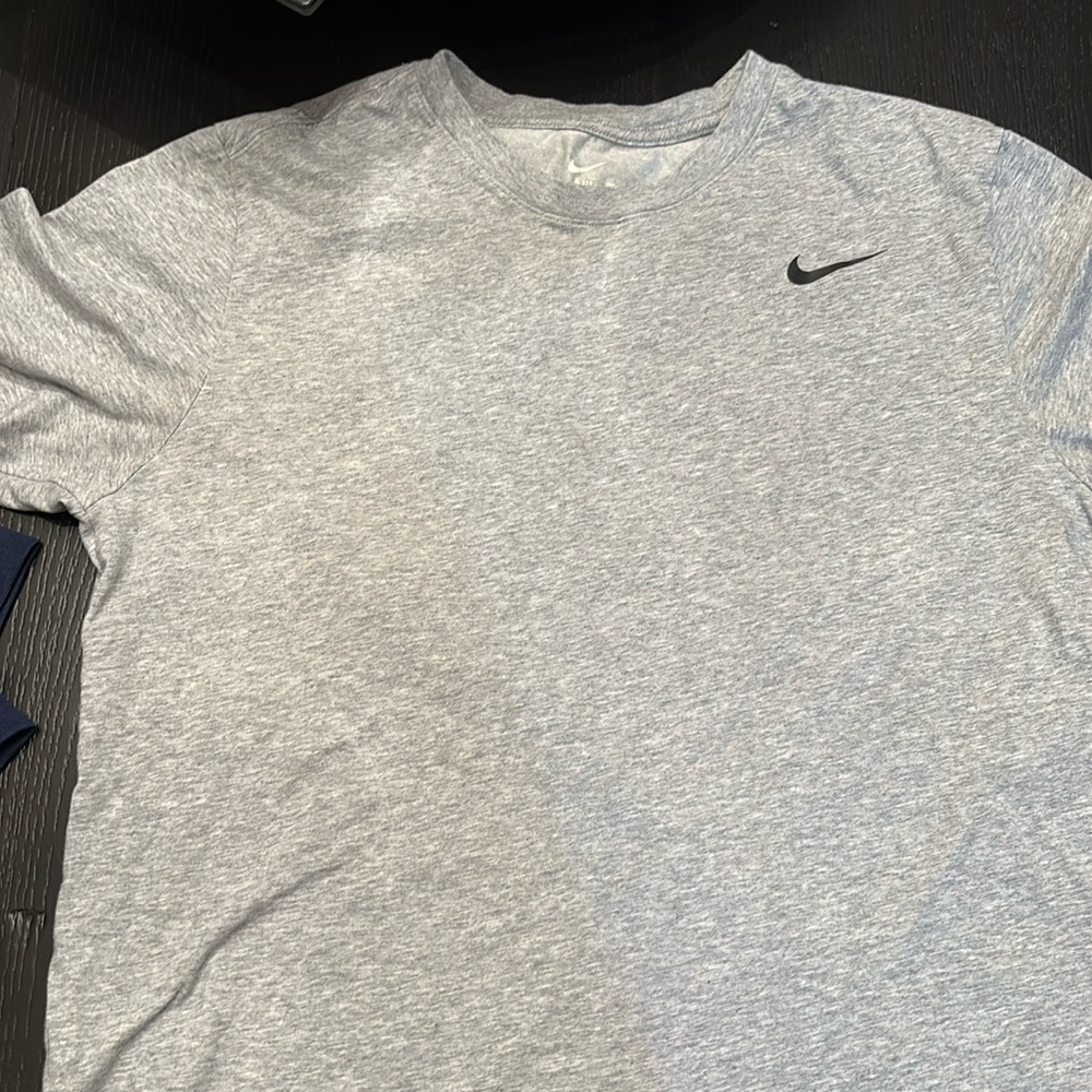 Nike drifit men’s tshirt gray short sleeve